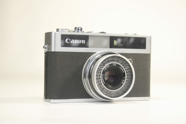 Canon Canonet Junior. 35mm. Viewfinder camera. 1963. Japan