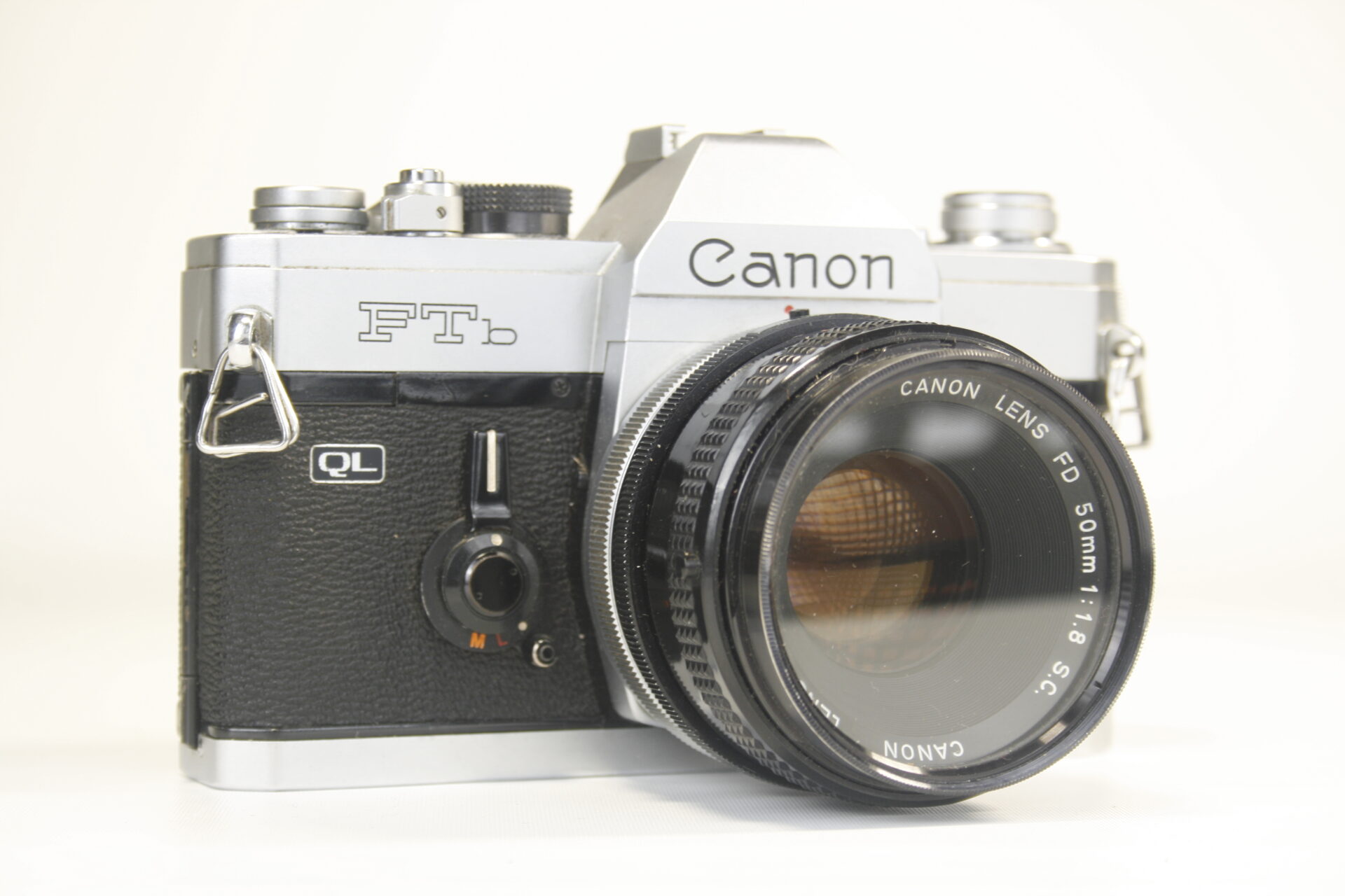 Canon FTB QL. Canon FD 50mm lens. 35mm. SLR camera. 1971. Japan