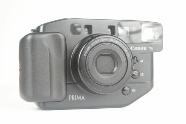 Canon Prima Zoom F. (Sure Shot Zoom XL USA-Autoboy Zoom Super Japan). 35mm film. 1989. Japan
