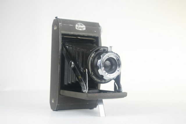 Ensign Selfix Snapper. Model 2. 6×9. 620 film. 1953. Engeland