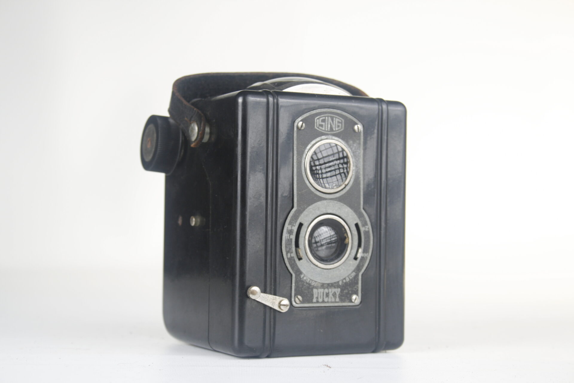 Ising Pucky. 6×6. Pseudo TLR camera. 1950. Duitsland.