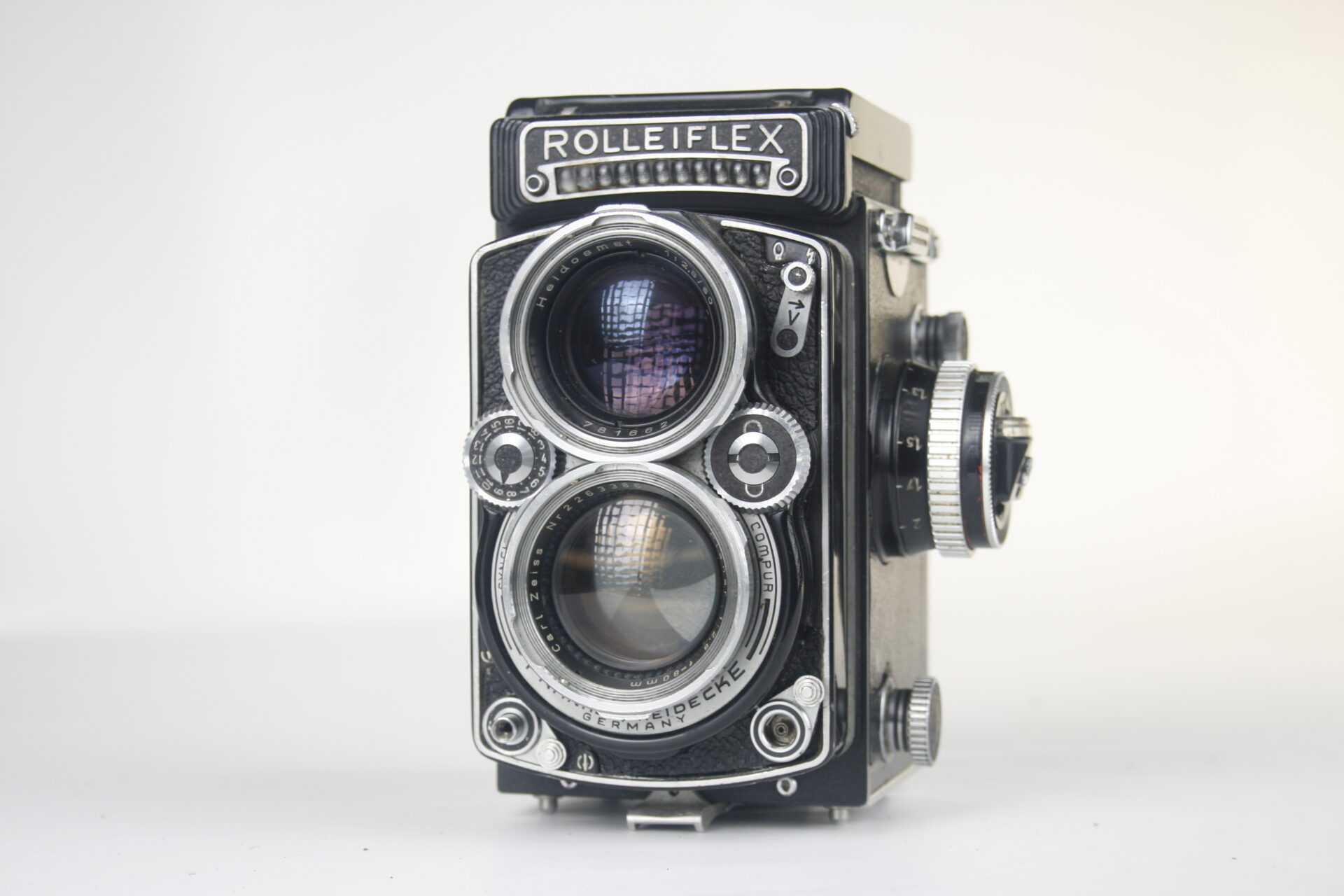 Rolleiflex 2.8A model K7A 1950 TLR camera