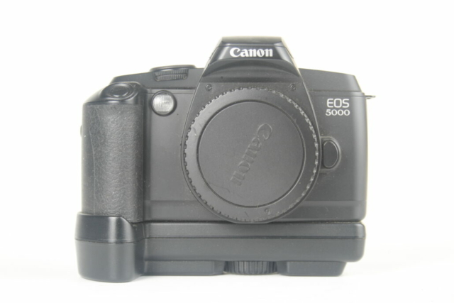 Canon EOS 5000 autofocus SLR camera. 1995. Japan.