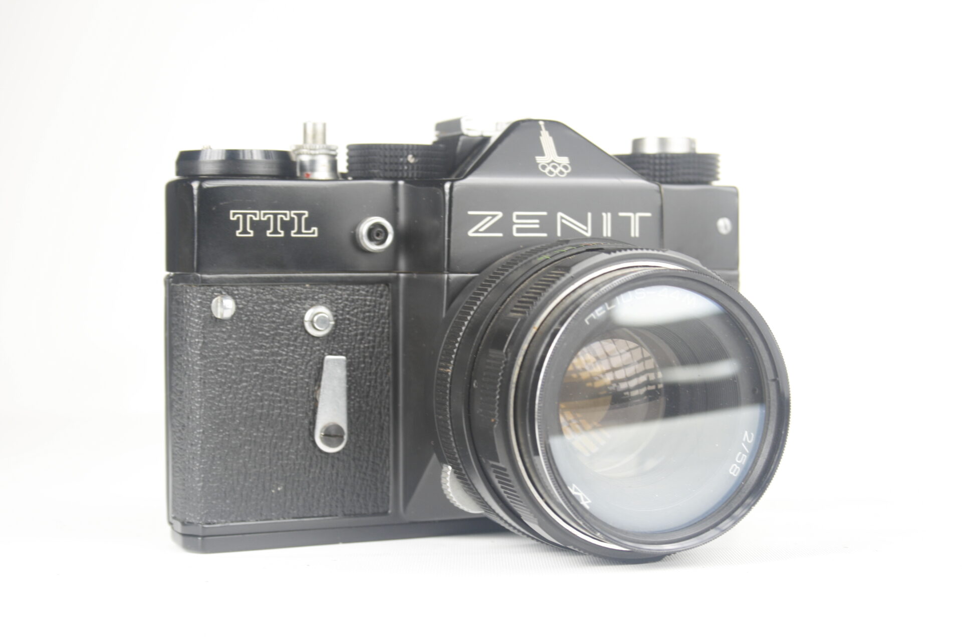 Zenit TTL. (Olympisch logo) 35mm SLR camera. 1977-1985. USSR.