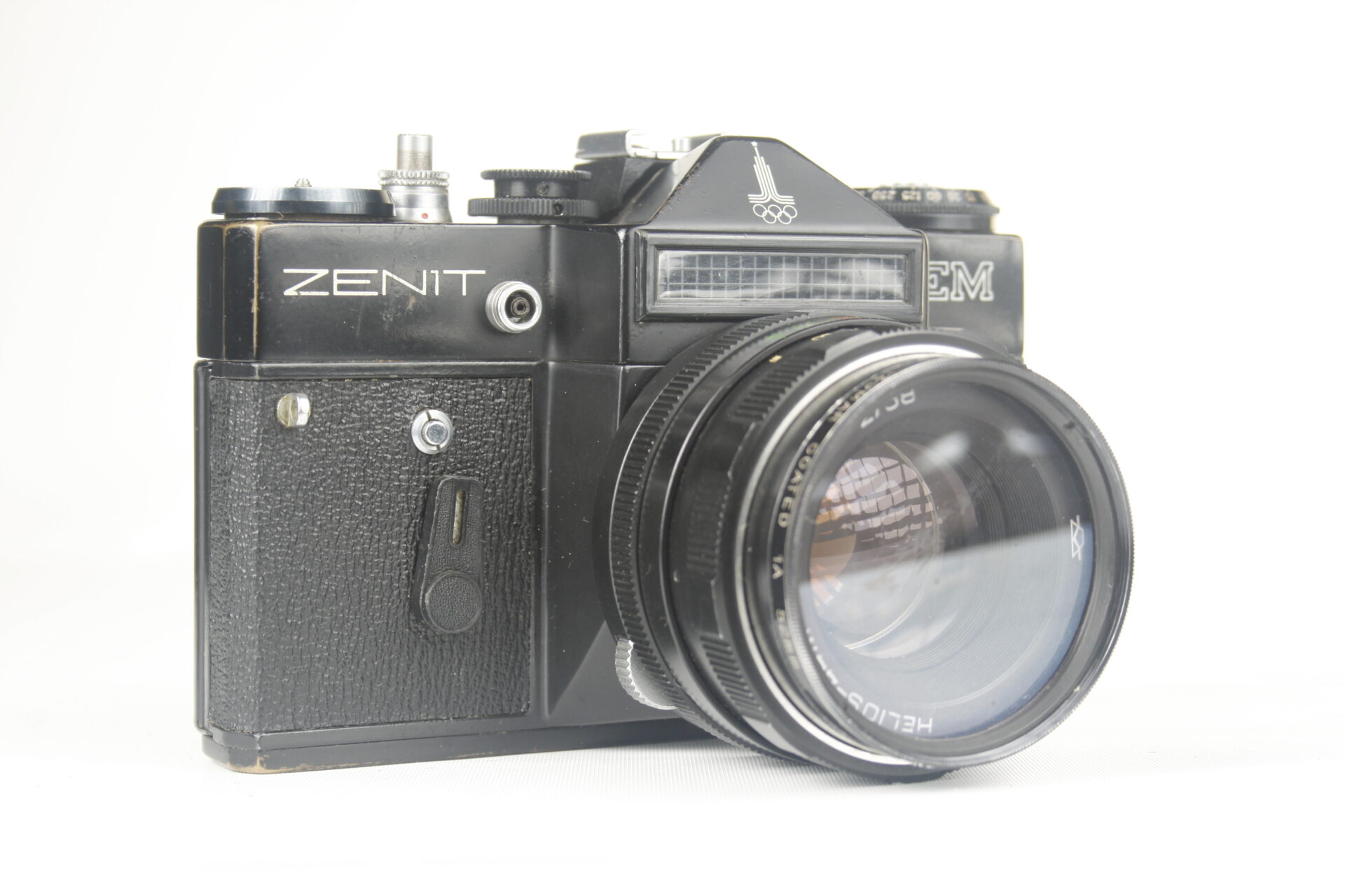 Zenit EM. (Olympisch logo) 35mm SLR camera. 1972-1984. USSR.
