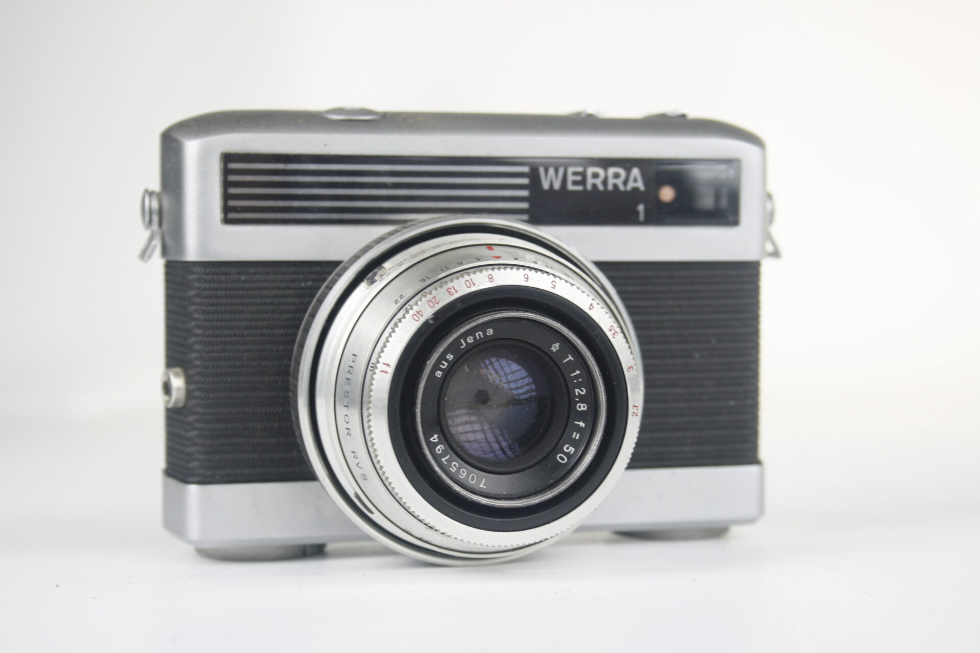 Werra 1E (Carl Zeiss Jena)  35mm viewfinder camera. 1965-1968. Duitsland.