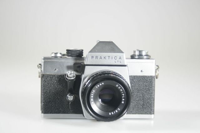 Praktica LTL. SLR camera. 35mm film. 1970-1975. Oost-Duitsland