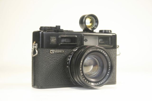 Yashica Electro 35 GT. 35mm rangefinder camera. 1969. Japan