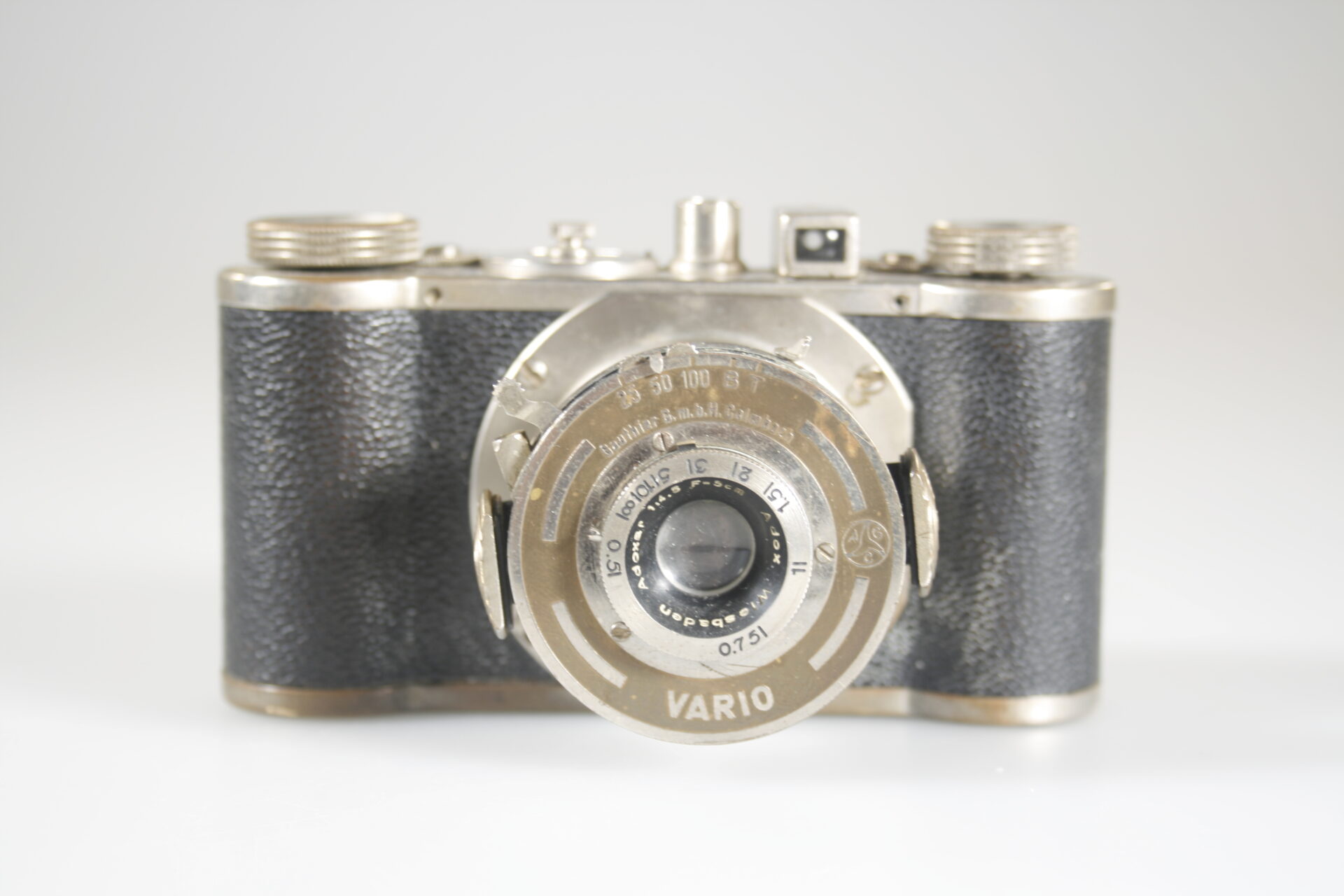 Adox Adrette I. 35mm viewfinder camera. 1939-1940. Duitsland