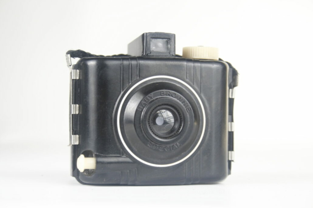 Kodak Baby Brownie Special. Bakkelieten box camera. 1938-1954. USA