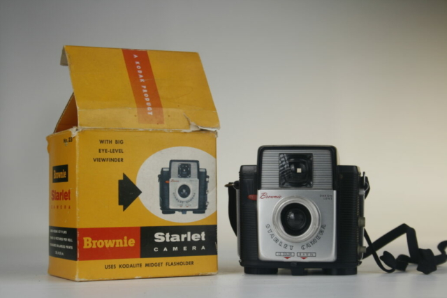 Kodak Brownie Starlet. 127 Film Boxcamera. 1957-1962. USA en Frankrijk