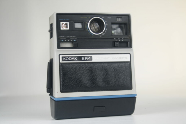 Kodak EK4. Instant camera. PR10 (PR144) film. 1976. USA