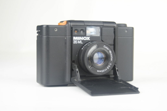 Minox 35 ML. 35mm camera. 1980.  Duitsland.