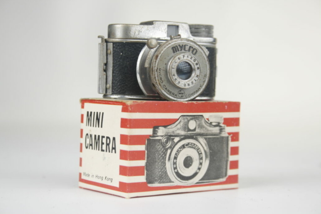 Mycro mini camera. 120 rolfilm. 1939-1945. Japan.