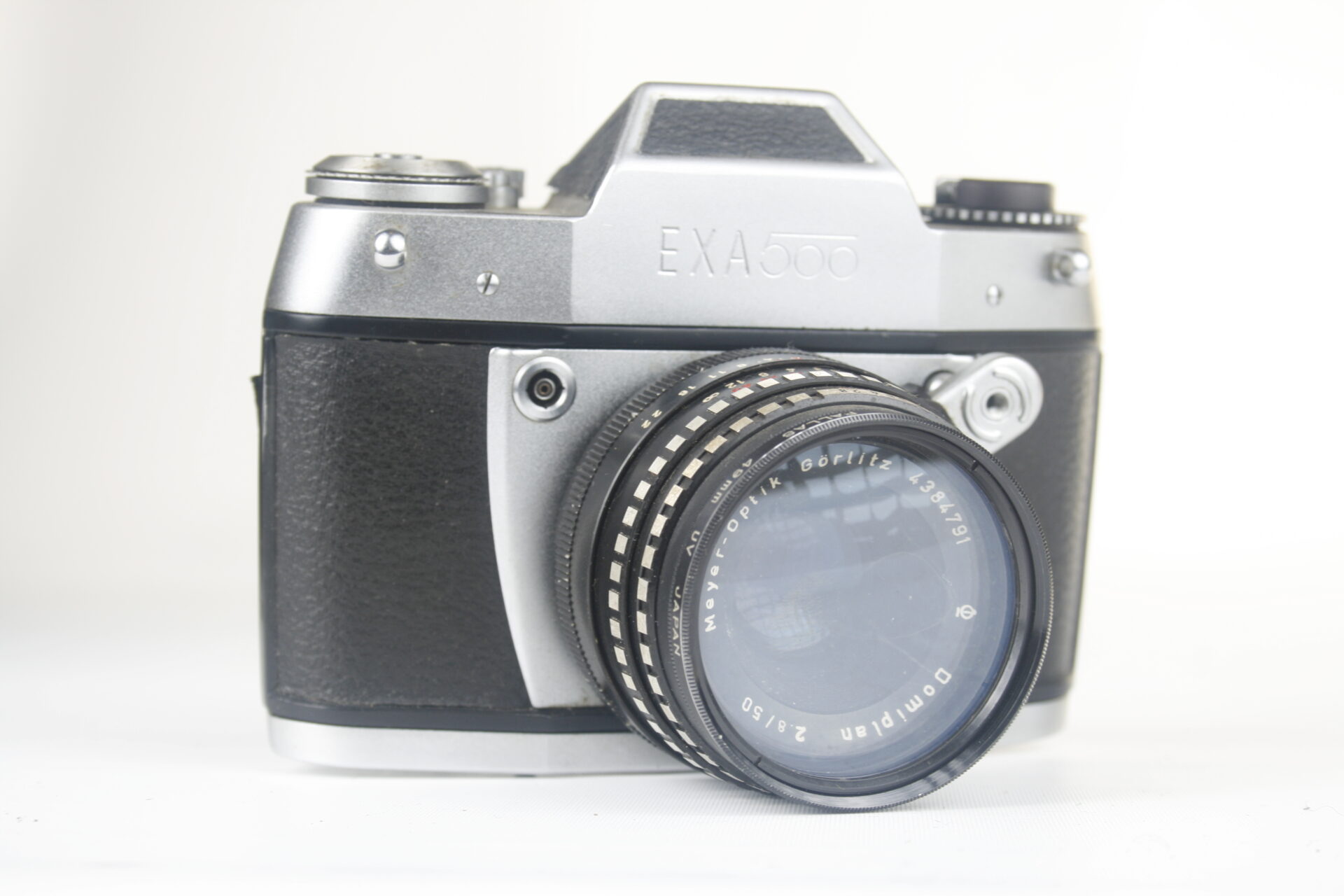 EXA 500. (Exakta 500 en VX200) Ihagee. 35mm SLR camera. 1966. Duitsland.