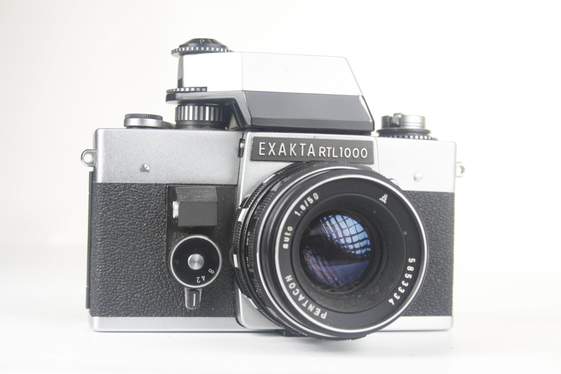 Exakta RTL 1000. Ihagee. 35mm SLR camera. 1969-1973. Duitsland.