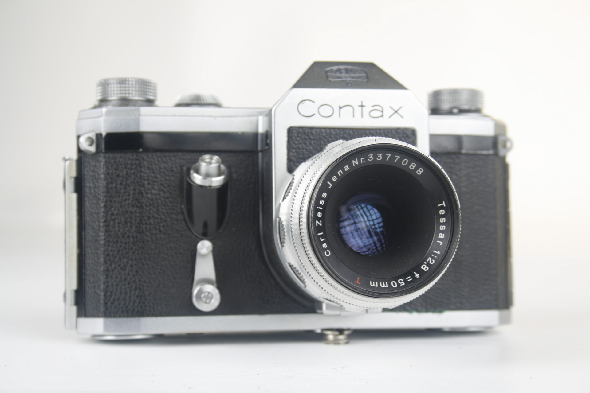 Contax D. Zeiss Ikon. 35mm SLR camera. 1952-1956. Duitsland.