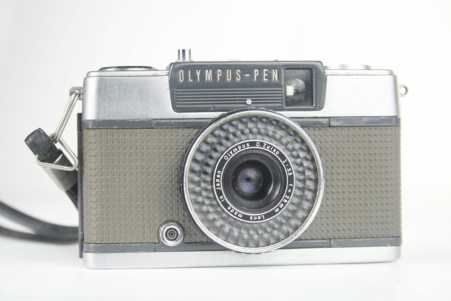 Olympus-Pen EE-2. 35mm camera. 1968-1977. Japan.