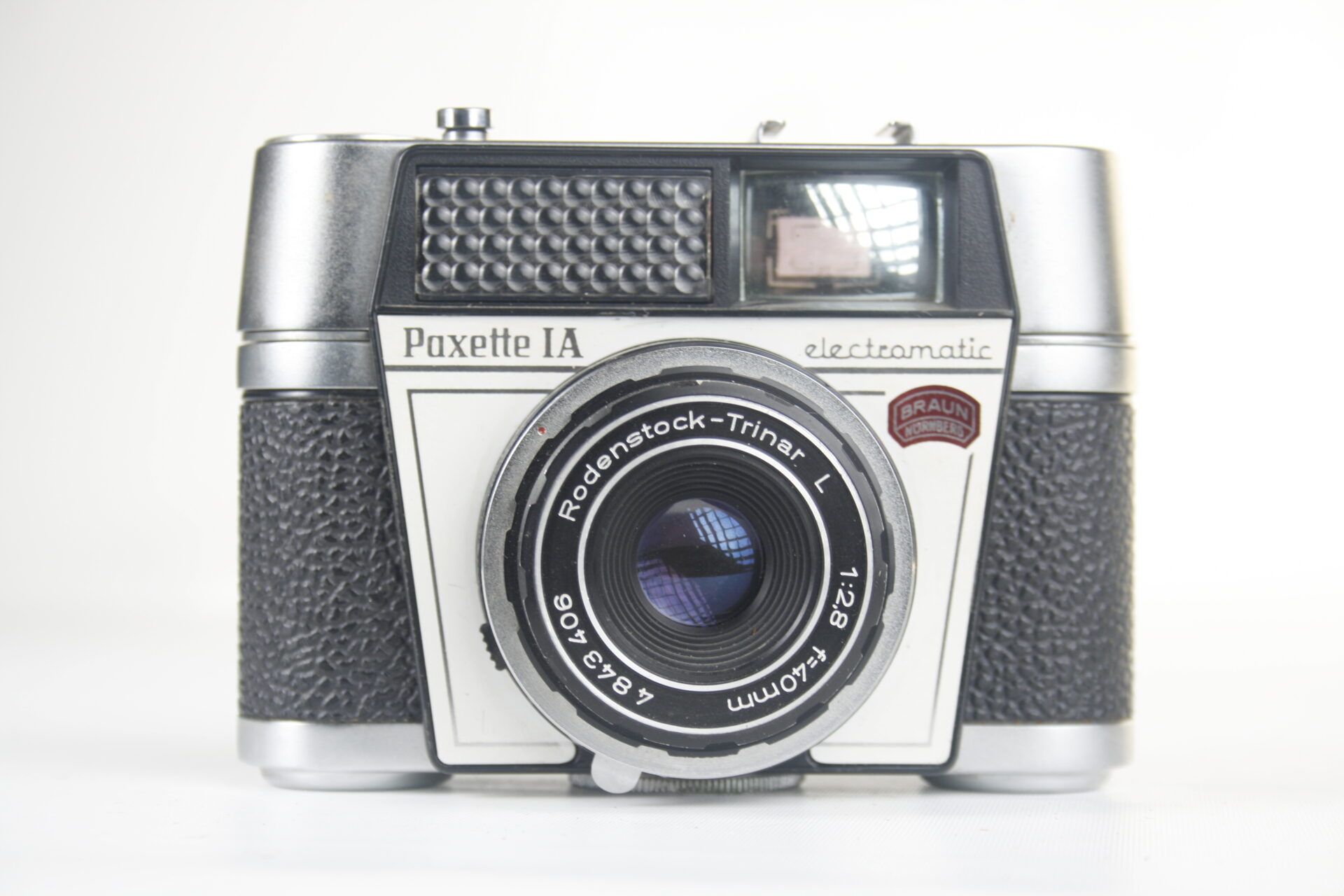 Braun Paxette 1A  electromatic. 35mm film. 1959. Duitsland.