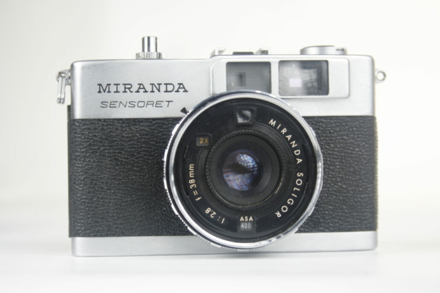 Miranda Sensoret. 35mm rangefinder camera. 1972. Japan.