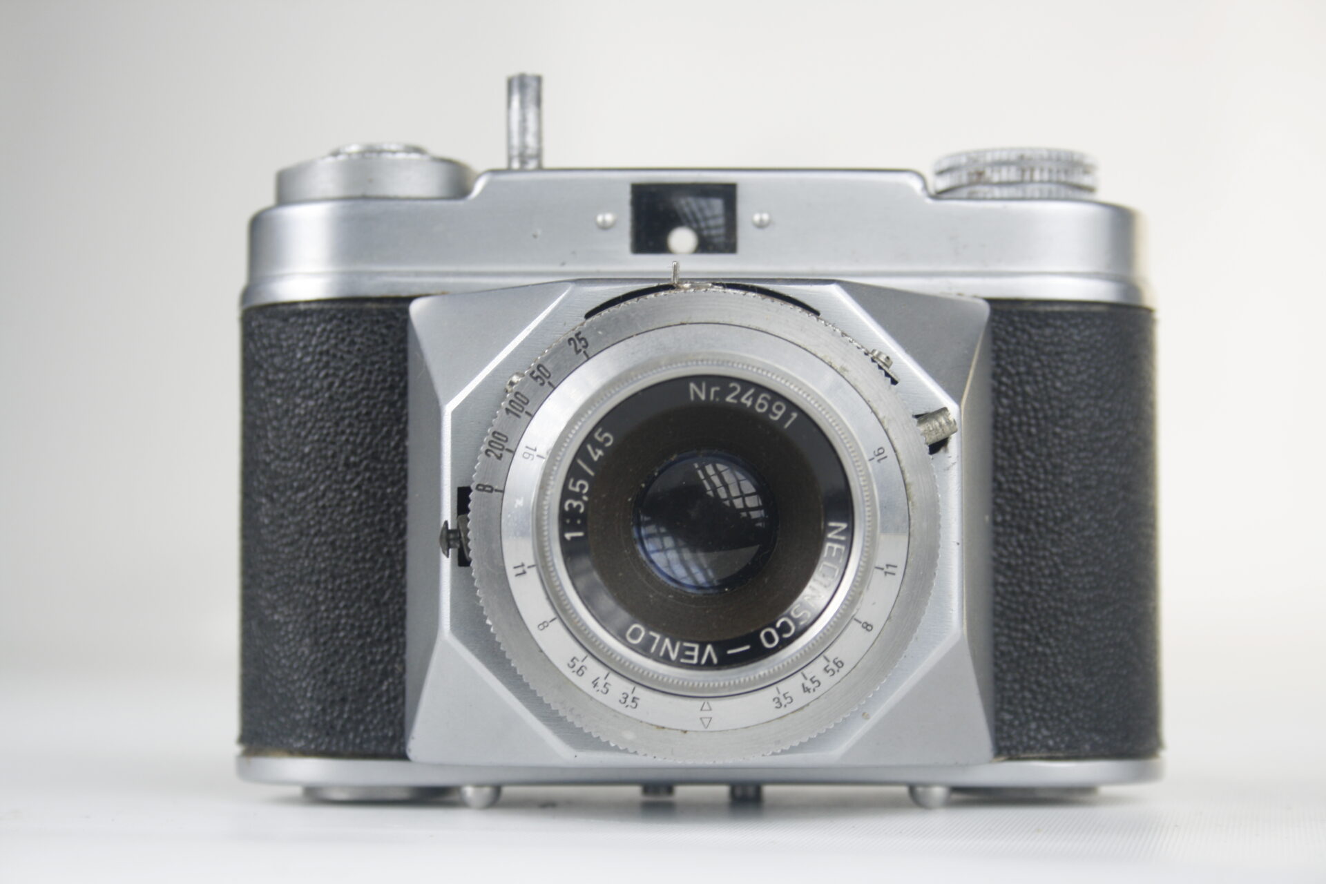Nedinsco Primo tweede model. 35mm viewfinder camera. Ca. 1958-1962. Nederland.