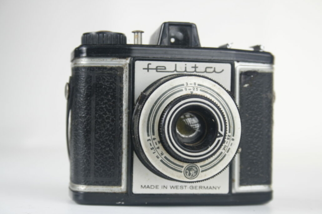 Vredeborch (Originele naam Felita). 120 film camera. 1955. Duitsland.