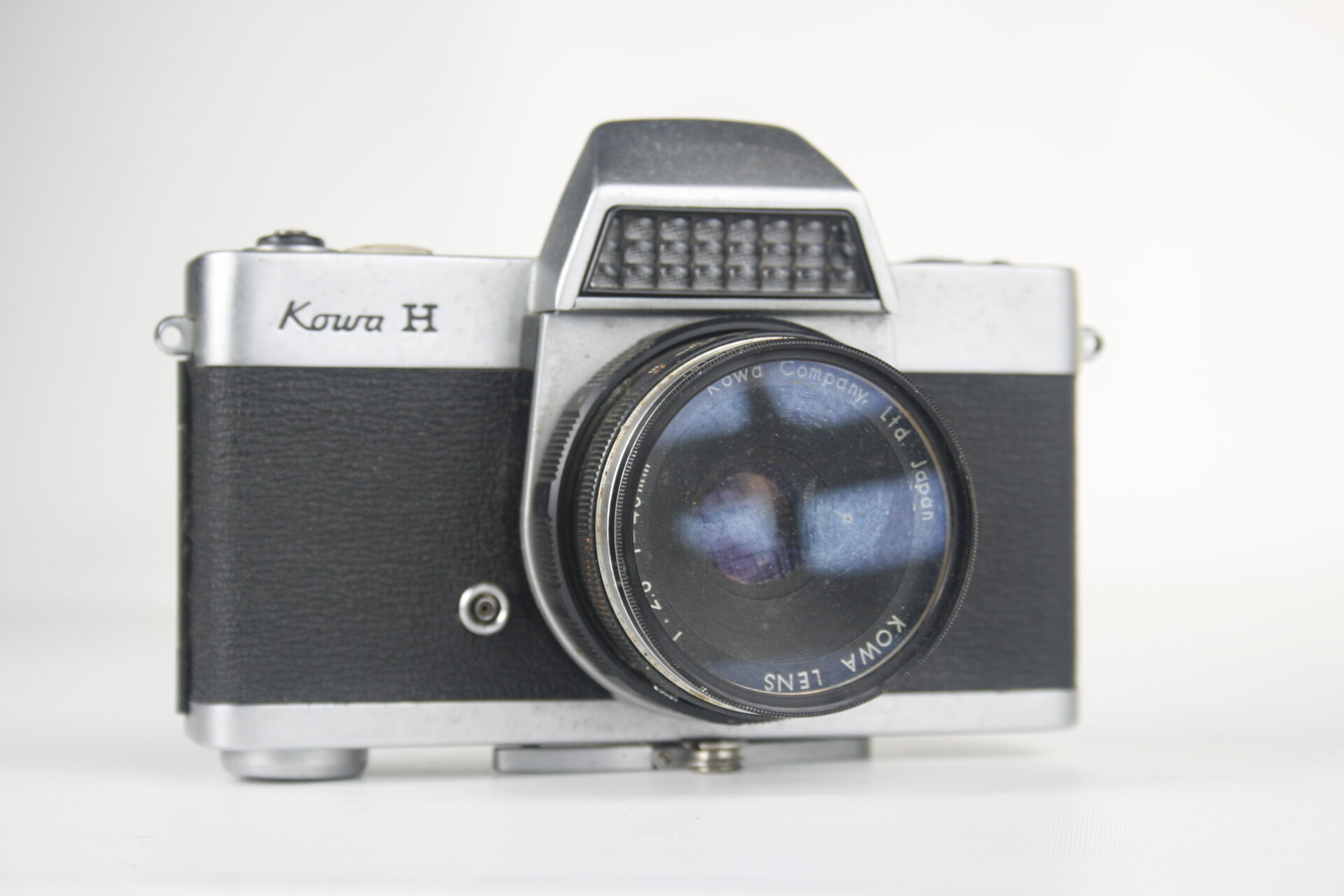 Kowa H. 35mm SLR camera. 1963. Japan.