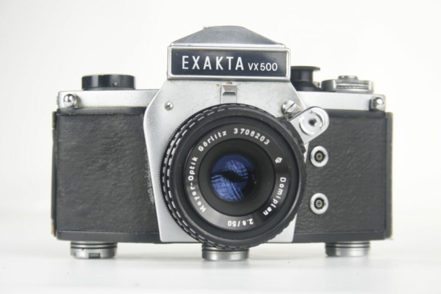 Exakta VX 500. Ihagee. 35mm SLR camera. Meyer-Optik Domiplan lens. 1969-1972. Duitsland.