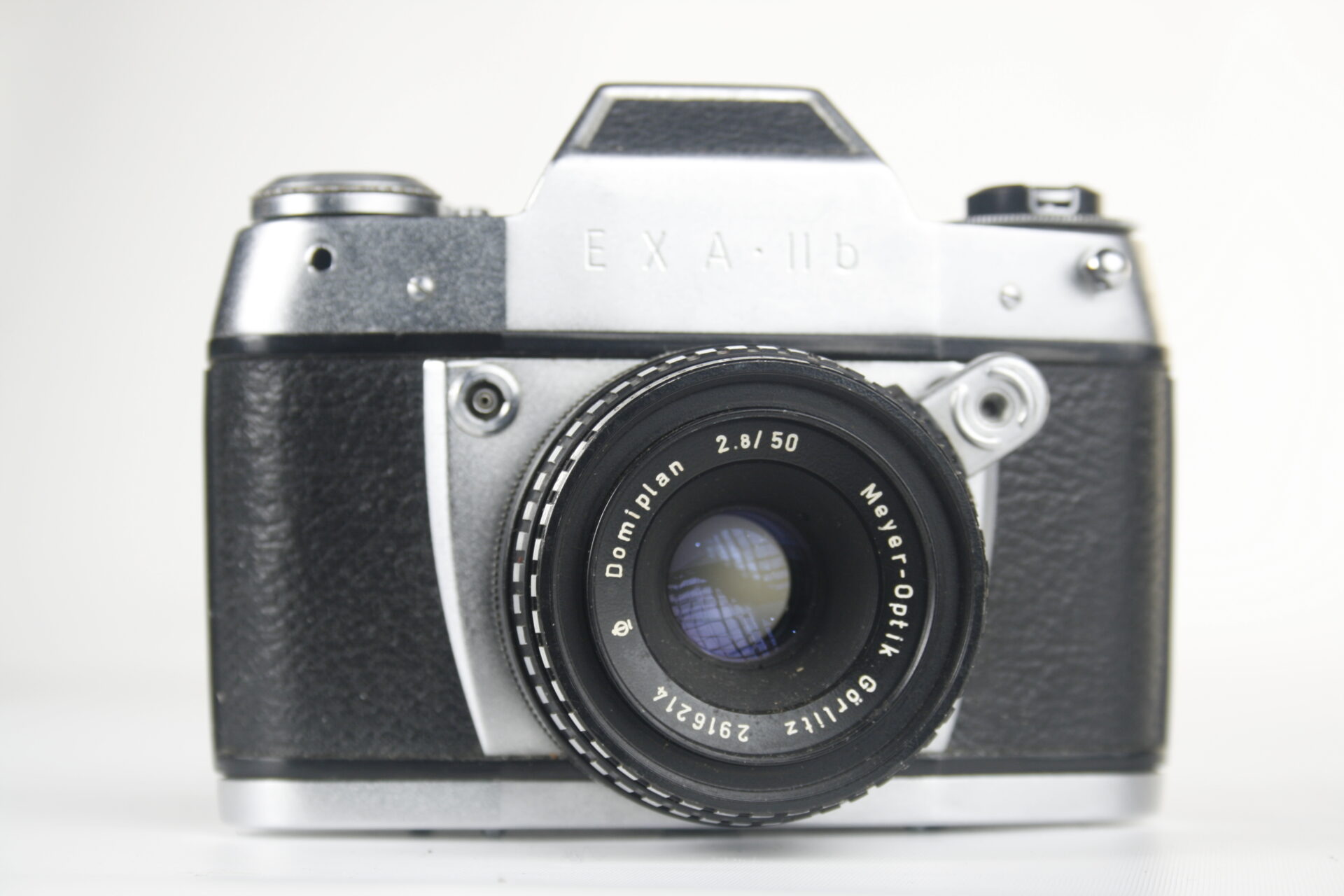 EXA IIb. Ihagee. 35mm SLR camera. 1964-1966. Duitsland.