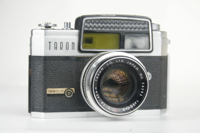 Taron Eye ("Eyemagic"). Rangefinder camera. 35mm. 1960. Japan.