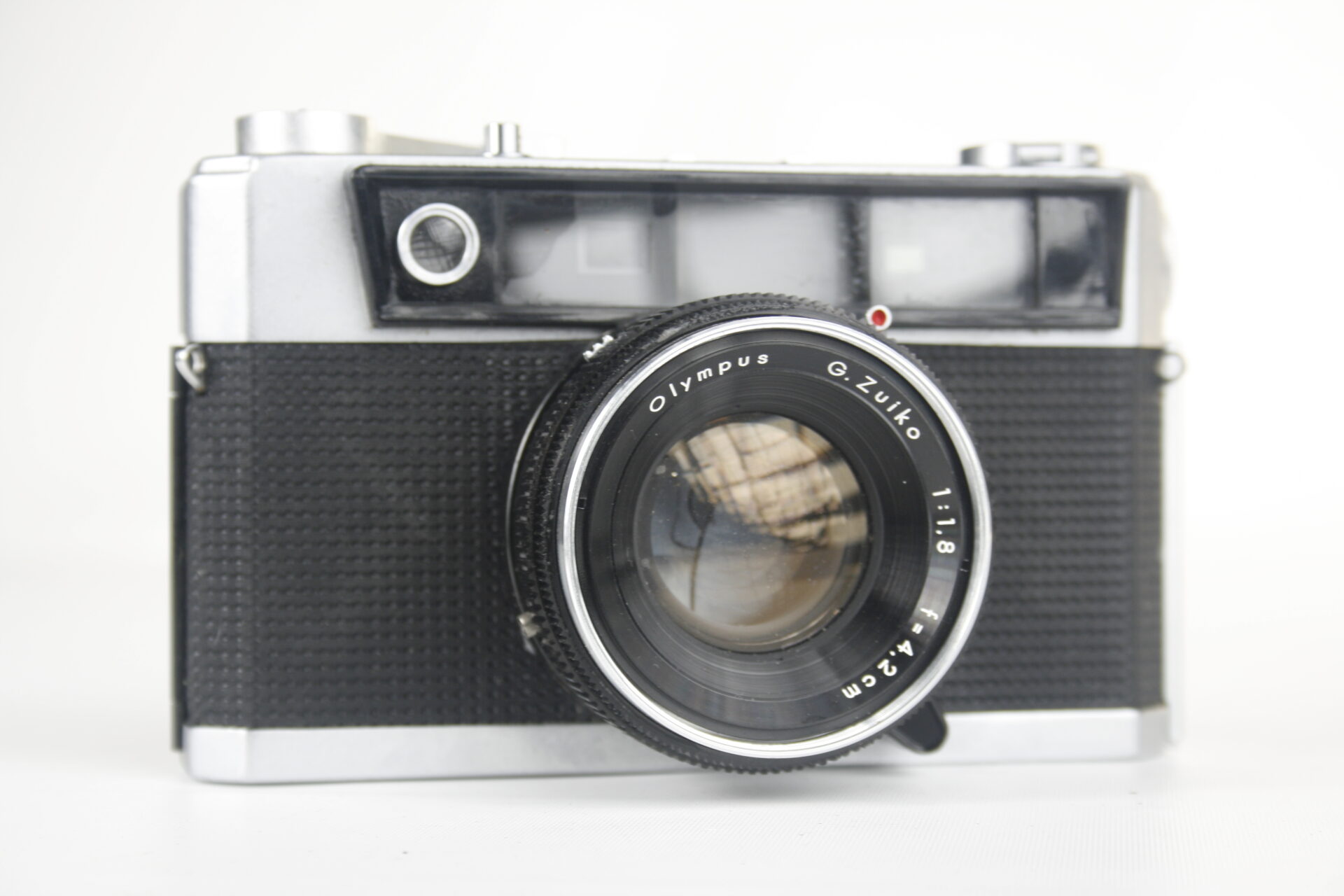 Olympus S. 35mm rangefinder camera. 1962-1963. Japan.