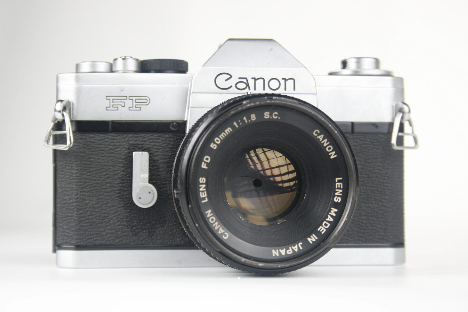 Canon FP. 1964. Japan. 35mm. SLR camera.