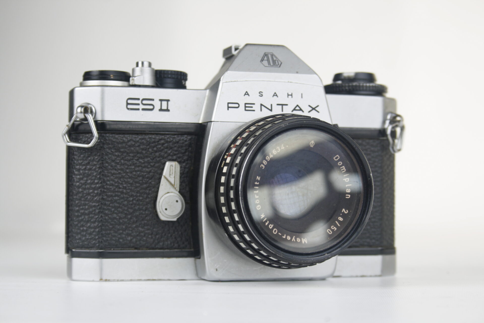 Pentax (Asahi) ES (Electro Spotmatic) II. 35mm SLR camera. 1973. Japan.