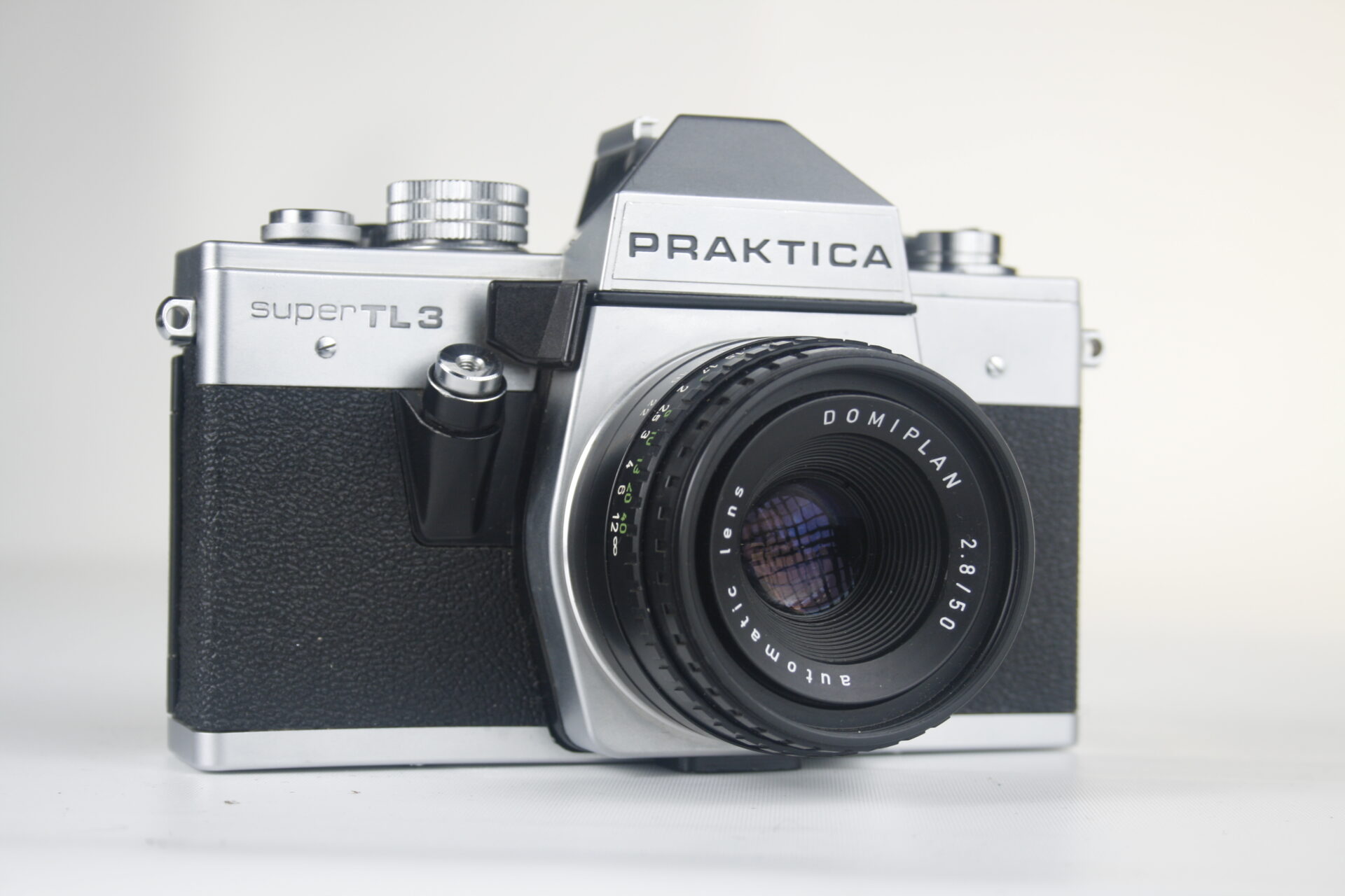 Praktica Super TL3. 35mm SLR camera. 1978-1980. Oost-Duitsland (DDR).