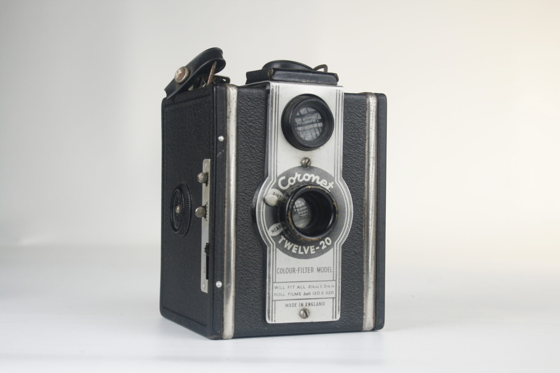 Coronet Twelve-20. 120 film.  Pseudo TLR camera. Ca. 1950. Engeland.