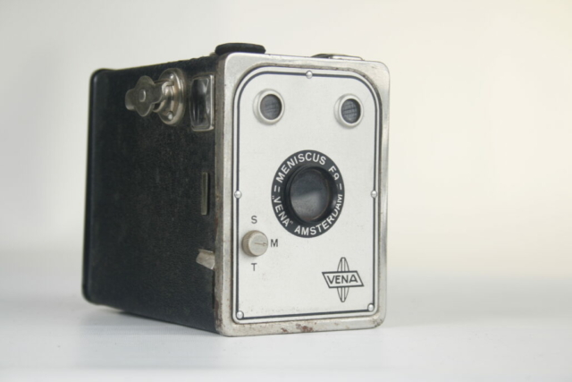 Vena. 120 film box camera. 120 film. 1947. Nederland.