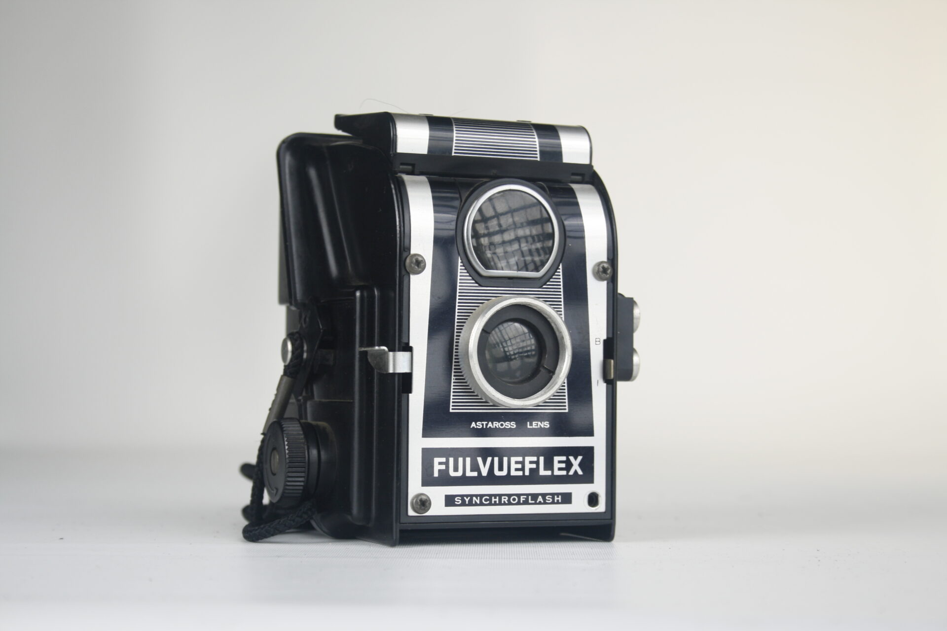 Fulvueflex Synchroflash. 120 film.  Pseudo TLR camera. 1957-1959. Engeland.