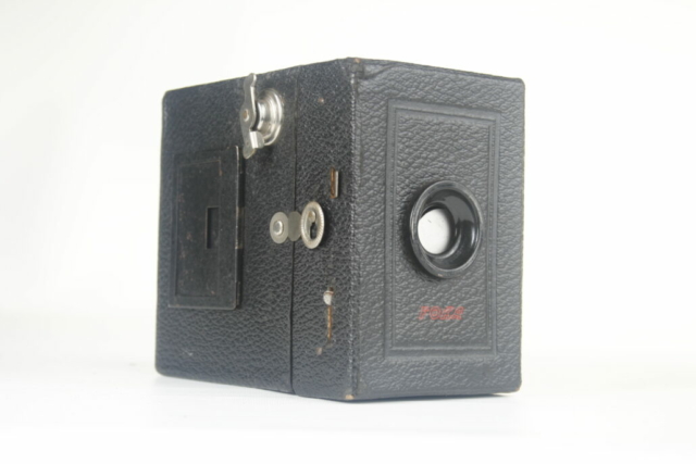 FOKA box camera. 120 film. Nederland.