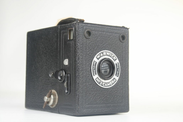 Warwick No. 2. 120 film box camera. Ca. 1930. Engeland.