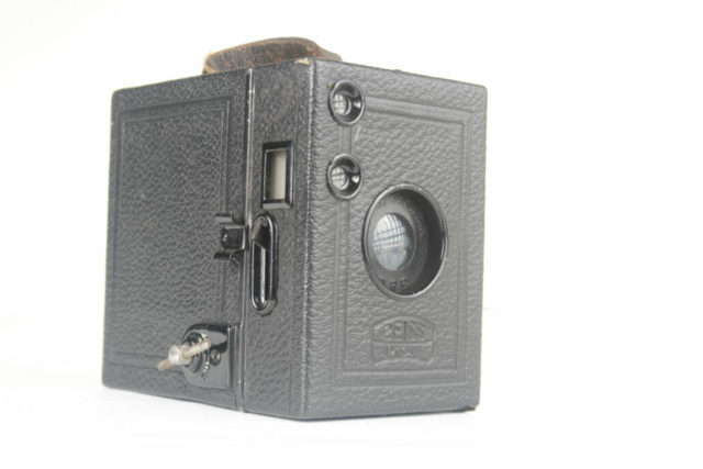 Zeiss Ikon Box Tengor 54/2. 120 film box camera. Ca. 1928. Duitsland