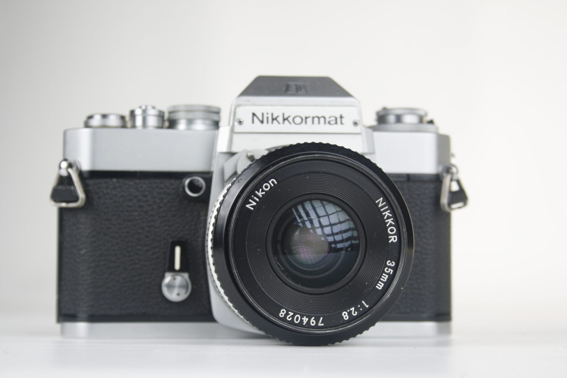 Nikon Nikkormat EL (Nikon Nikomat EL Japan). 35mm. SLR camera. 1972. Japan