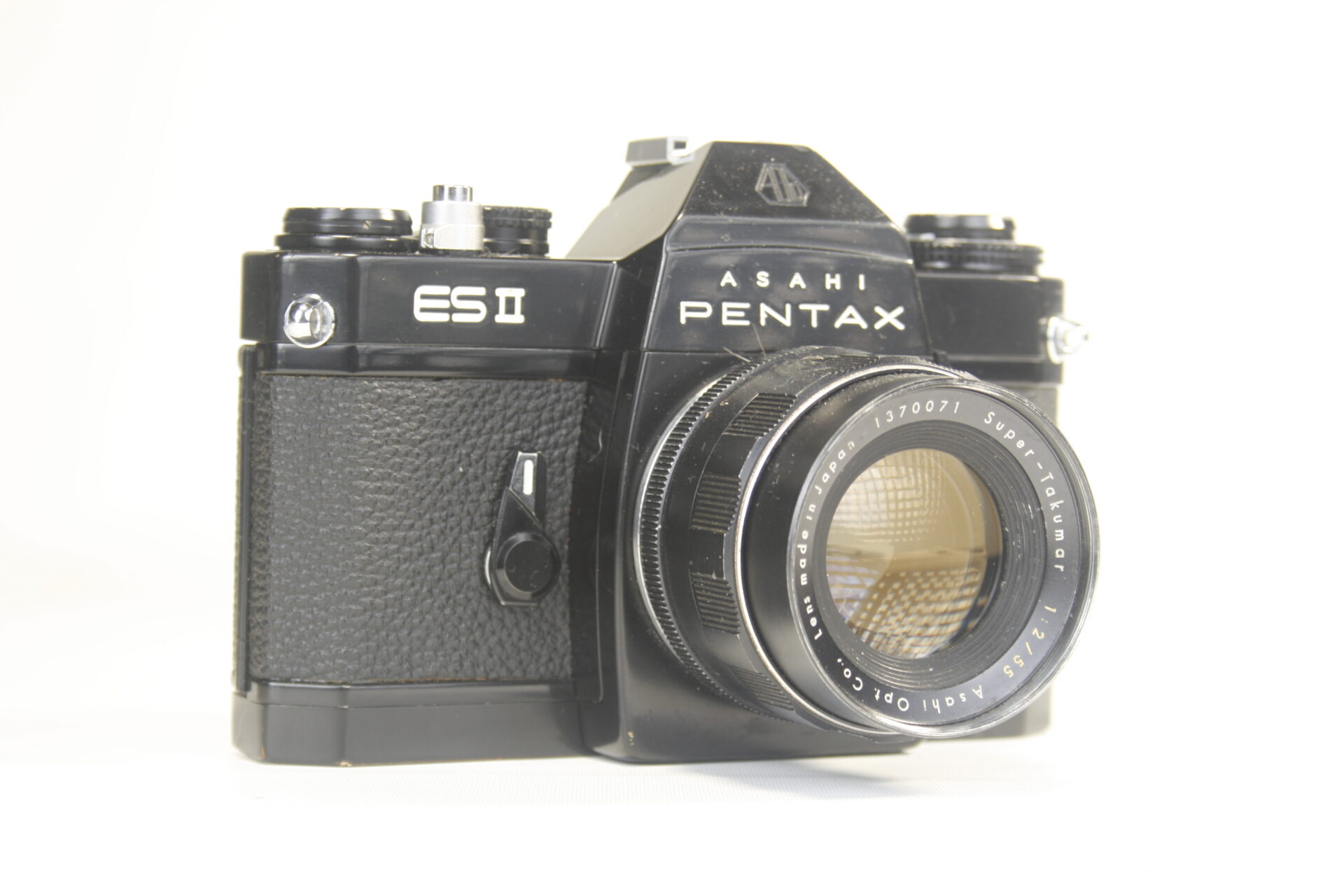 Pentax (Asahi) ES (Electro Spotmatic) II. 35mm SLR camera. 1973. Japan. Zwart