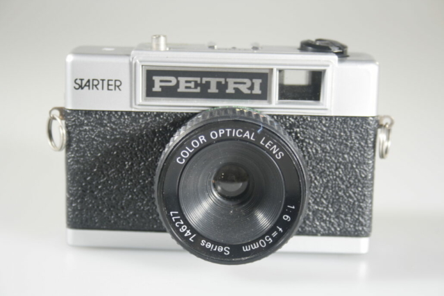 Petri Starter. 35mm viewfinder camera. 1975. Japan