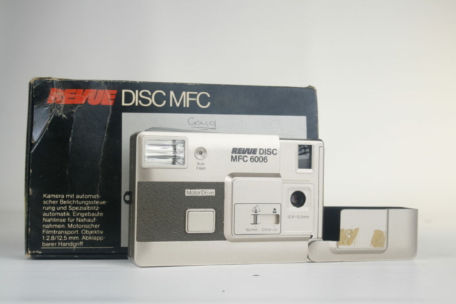 Revue Disc MFC 6006. Viewfinder camera. Kodak Disc. 1983. Duitsland