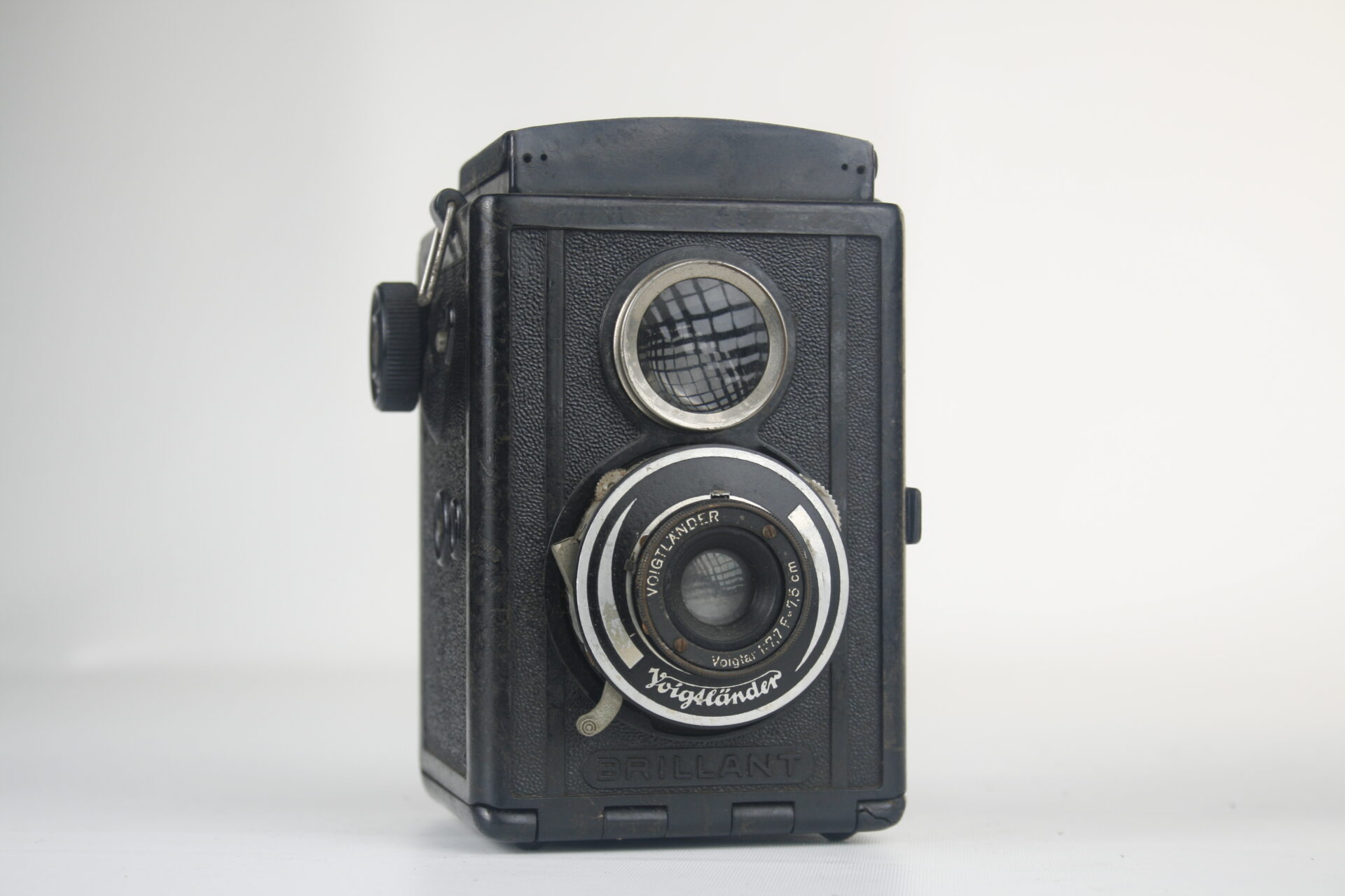 Voigtlander Brillant. 6×6. Pseudo TLR camera. 1932-1951. Duitsland.