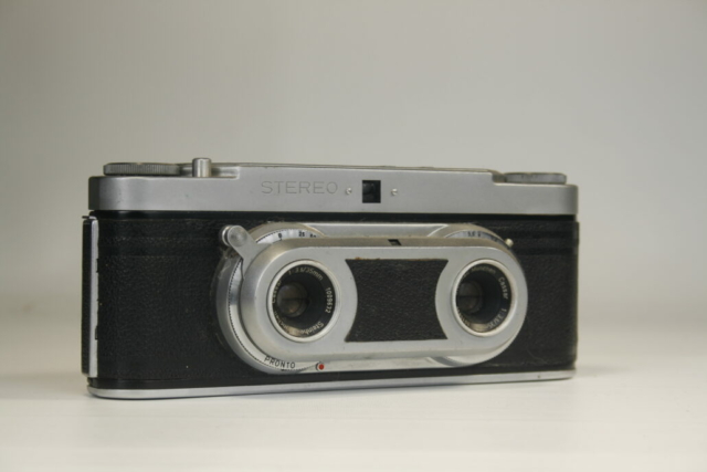 Wirgin Stereo. 35mm film. Viewfinder stereo camera. 1954. Duitsland