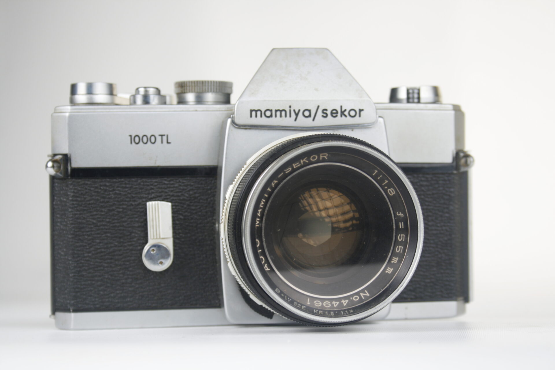 Mamiya 1000 TL. 35mm SLR camera. 1966. Japan.