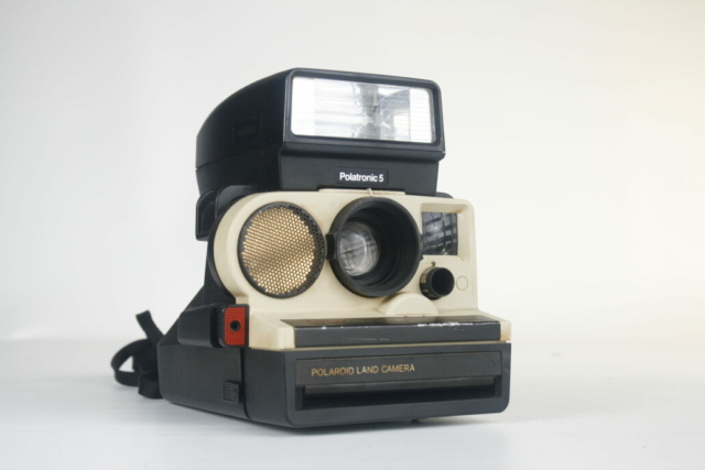 Polaroid 3500. Polatronic 5 flitser. SX-70 film. 1976. USA