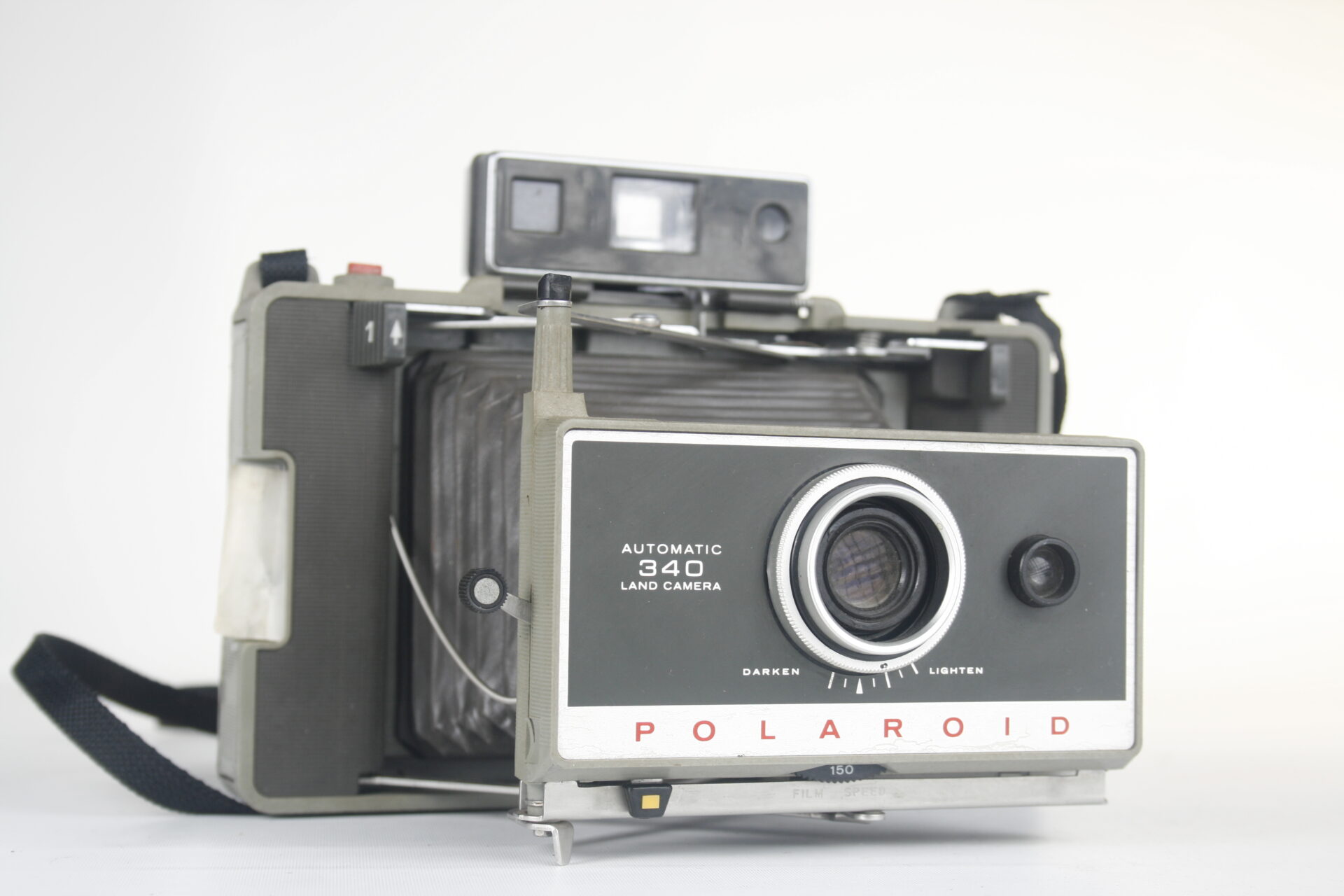 Polaroid Land Camera Automatic. Model 340. 100 Series Packfilm. 1969-1971. USA.