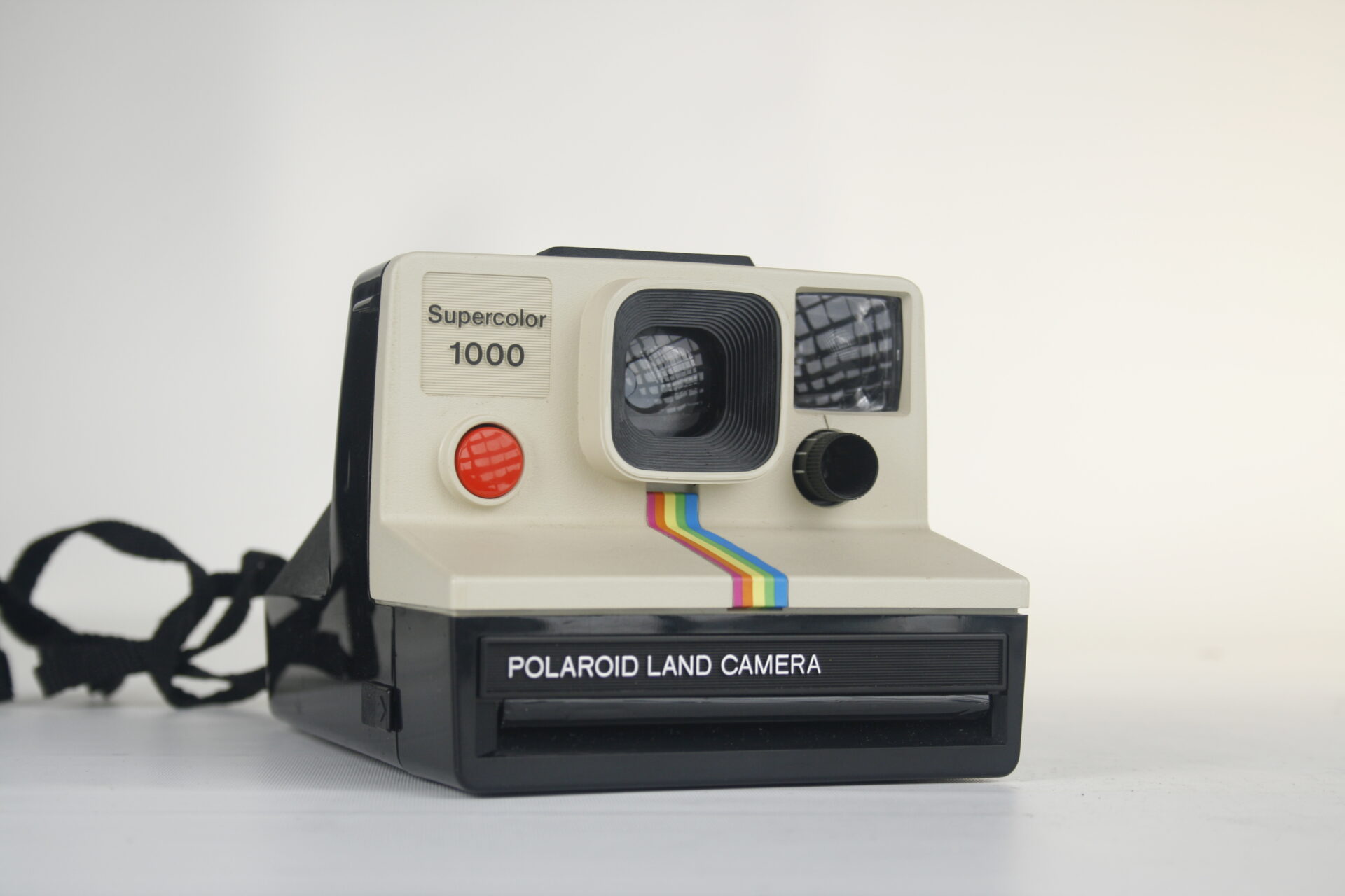 Polaroid Land Camera Supercolor 1000. SX-70 integraal film. 1977-1985. USA